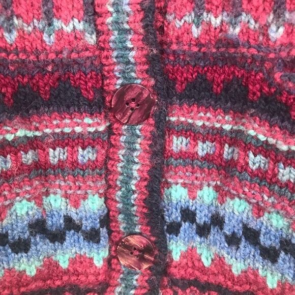 Handcrafted Artisan maroon and BlueâPatternâButtonâUpâCardiganâSweater - Picture 8 of 11